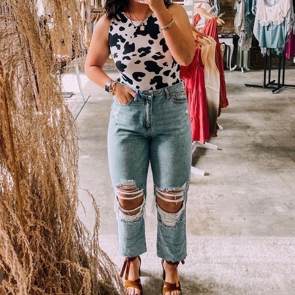 Le Lis Tops - COWPRINT BODYSUIT